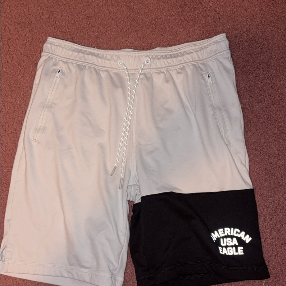 American Eagle Outfitters Men's White and Black Athletic Shorts